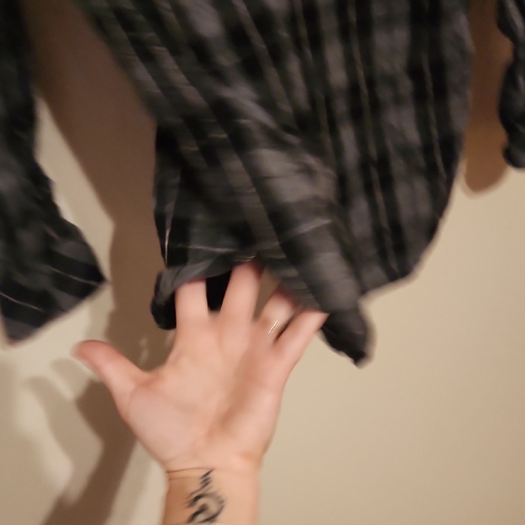 Flannel Button Down Shirt - Black and Gray - Picture 7 of 7